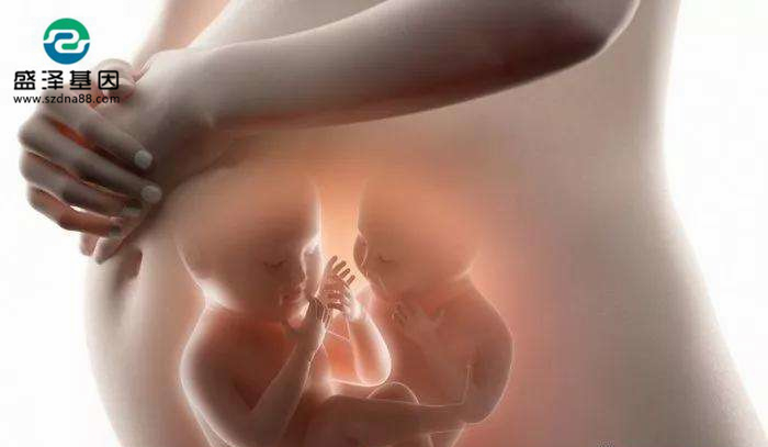 雙胞胎越長(zhǎng)越不像，寶爸決定做親子鑒定！