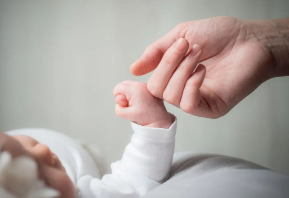 已婚女性的出軌率呈明顯快速上升,該不該給孩子做隱私親子鑒定? 已婚女性的出軌率呈明顯快速上升,該不該給孩子做隱私親子鑒定?