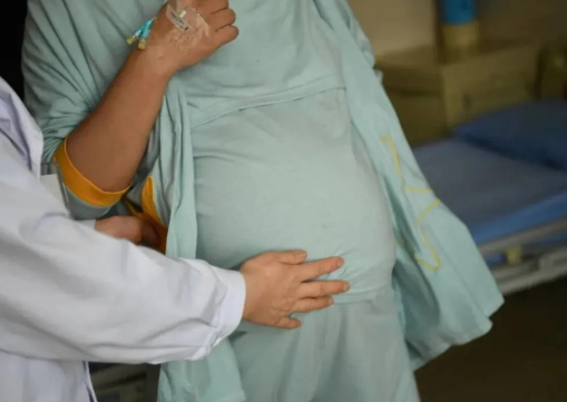 孕婦懷孕幾個月可以做dna親子鑒定？對胎兒有傷害嗎？