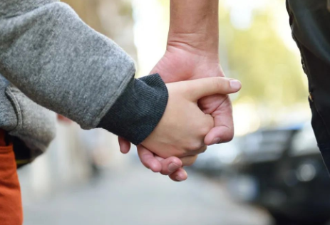 丈夫申請親子鑒定，過錯方支付撫養費